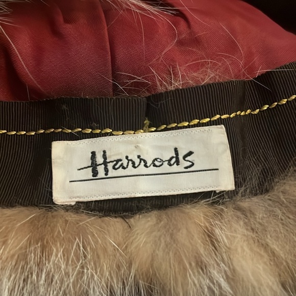 HARRODS - Real Fur Hat - Picture 6 of 13